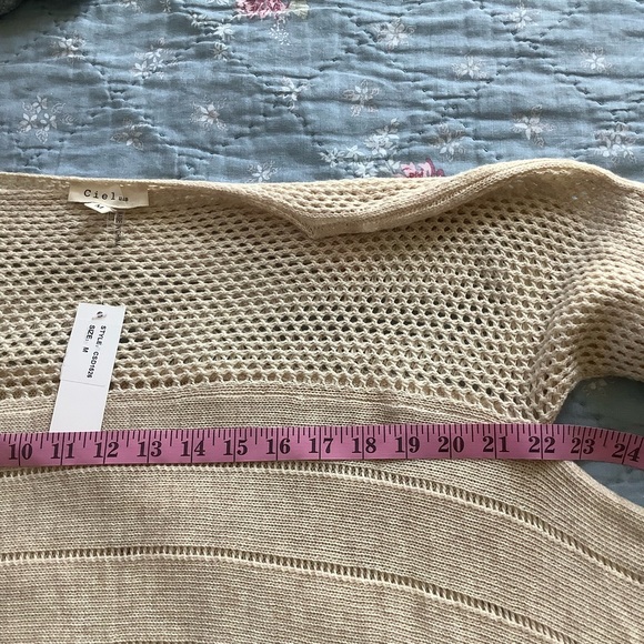 NWT Ciel Bohemian Sweater Shrug Pullover M Southwestern Beige Boho Knit - Picture 9 of 10